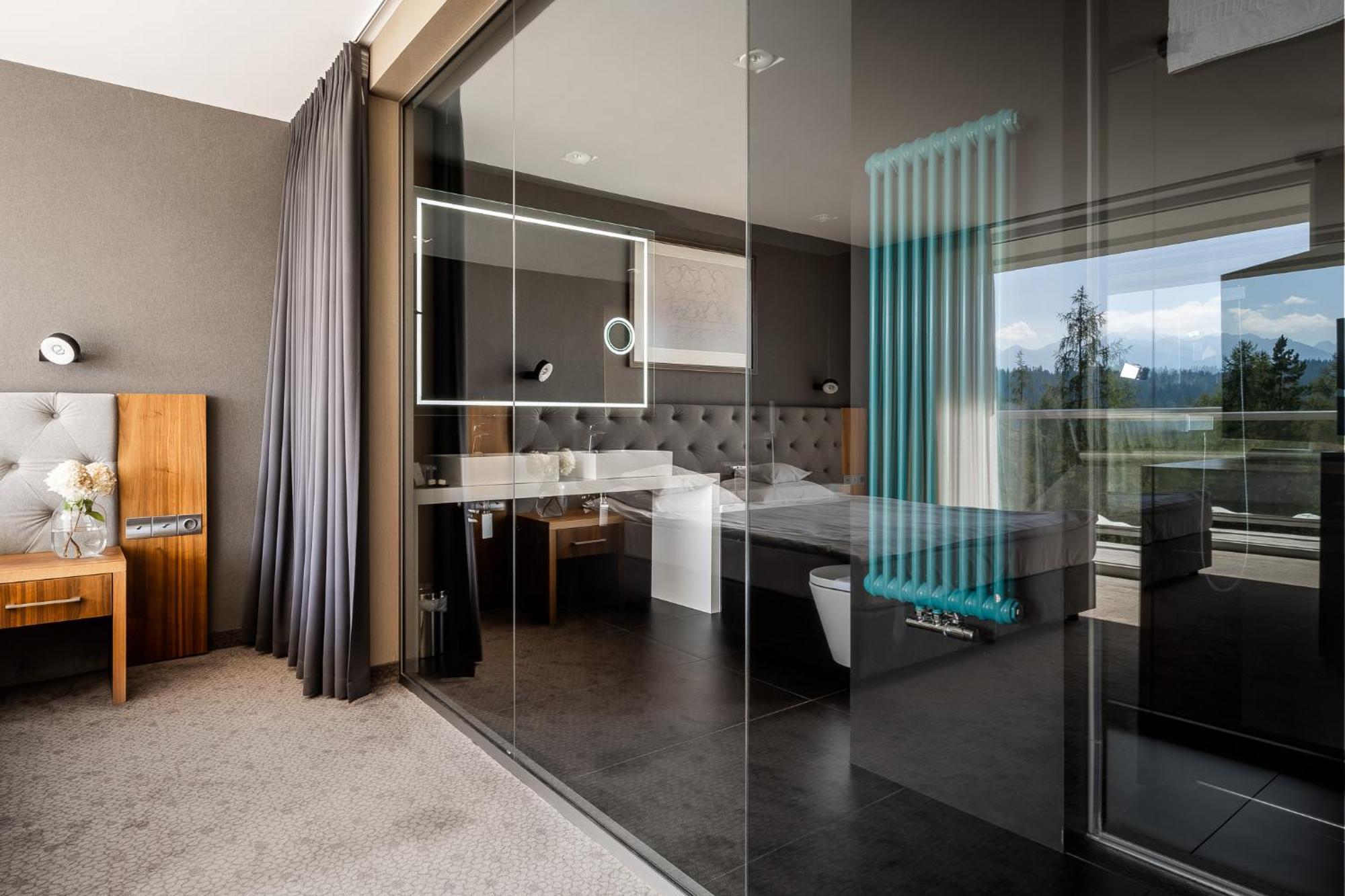 Hotel Harnas Dla Doroslych Z Widokiem Na Tatry - Adults Only ブコビナ・タトシャンスカ エクステリア 写真